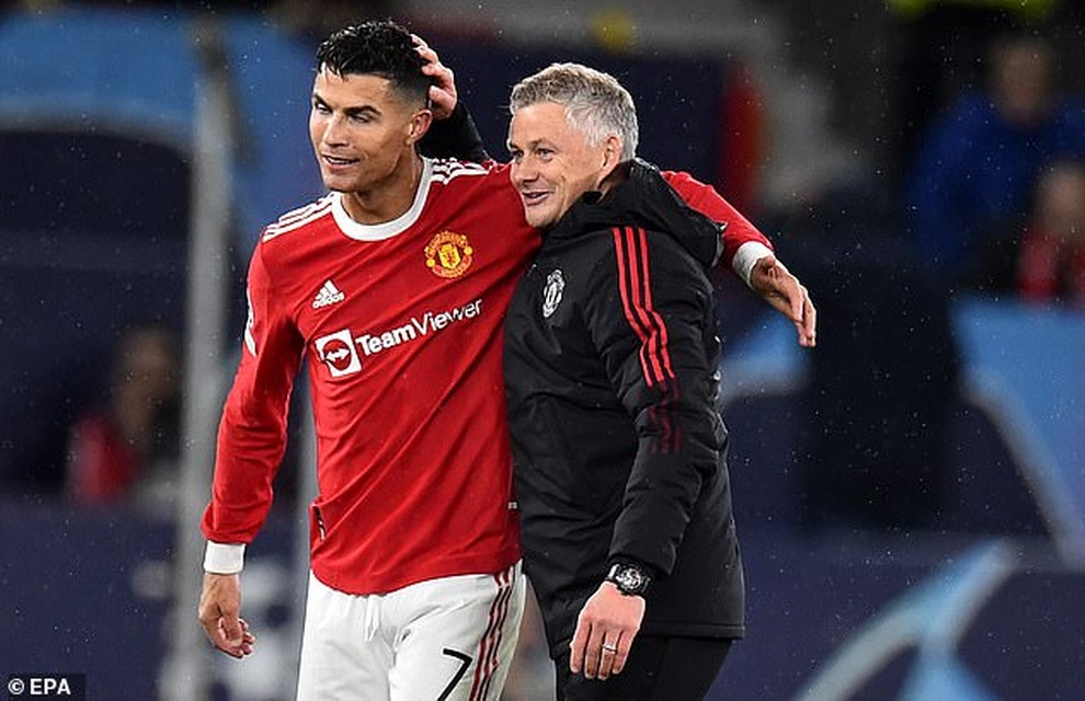 Cảm xúc vỡ òa của Ronaldo khi tỏa sáng giúp Man Utd hạ Villarreal - 10 Cảm xúc vỡ òa của Ronaldo khi tỏa sáng giúp Man Utd hạ Villarreal - 10