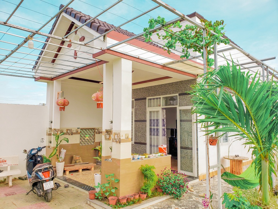 Chỉ với 450 triệu đồng, ông bố ở Ninh Thuận làm nhà có bể bơi tặng con gái - 3 Chỉ với 450 triệu đồng, ông bố ở Ninh Thuận làm nhà có bể bơi tặng con gái - 3