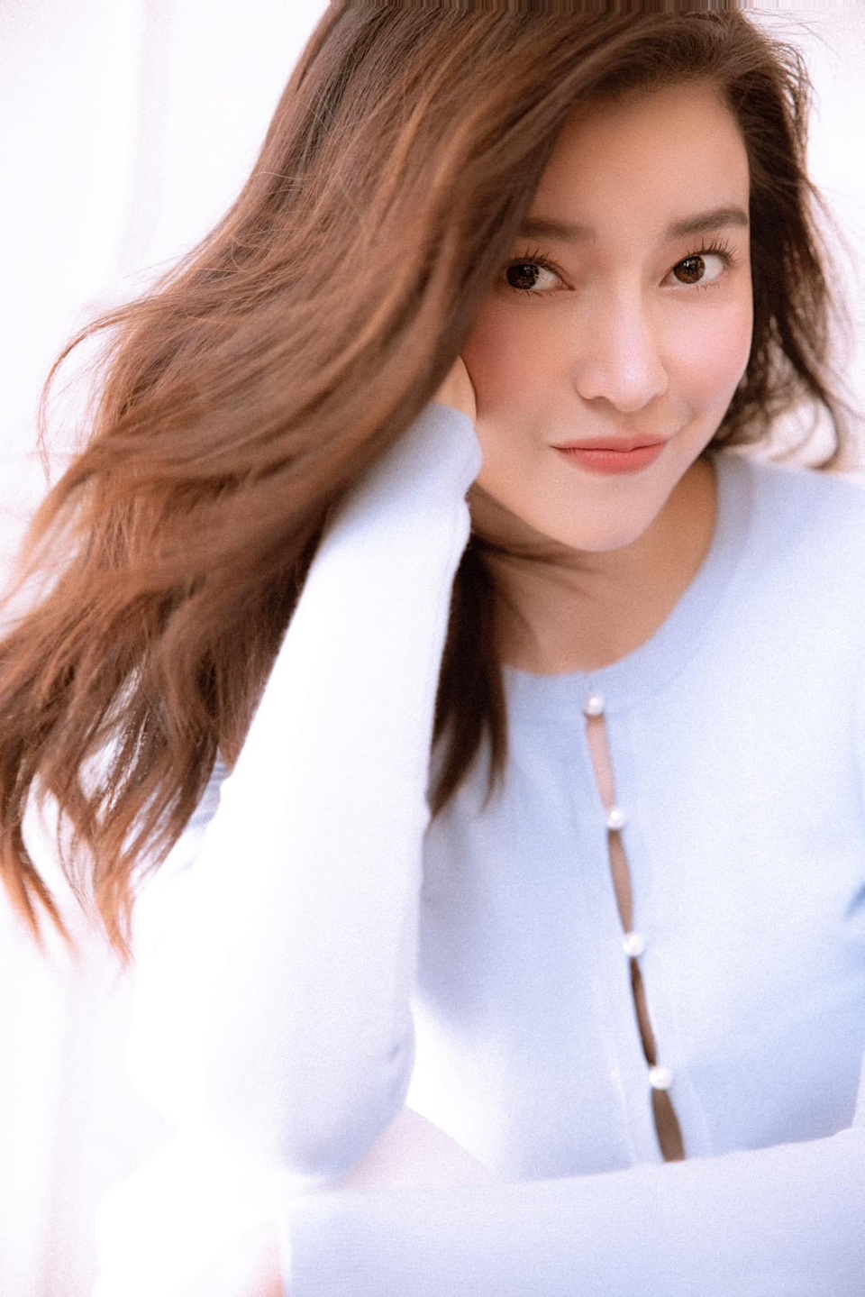 Cao Thái Hà chia sẻ gây chú ý giữa lúc bị chê diễn cảnh nóng dung tục - 2