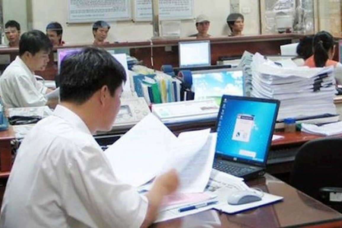 Để tiếp tục làm việc sau tuổi nghỉ hưu, viên chức cần đáp ứng gì? - 1 Để tiếp tục làm việc sau tuổi nghỉ hưu, viên chức cần đáp ứng gì? - 1