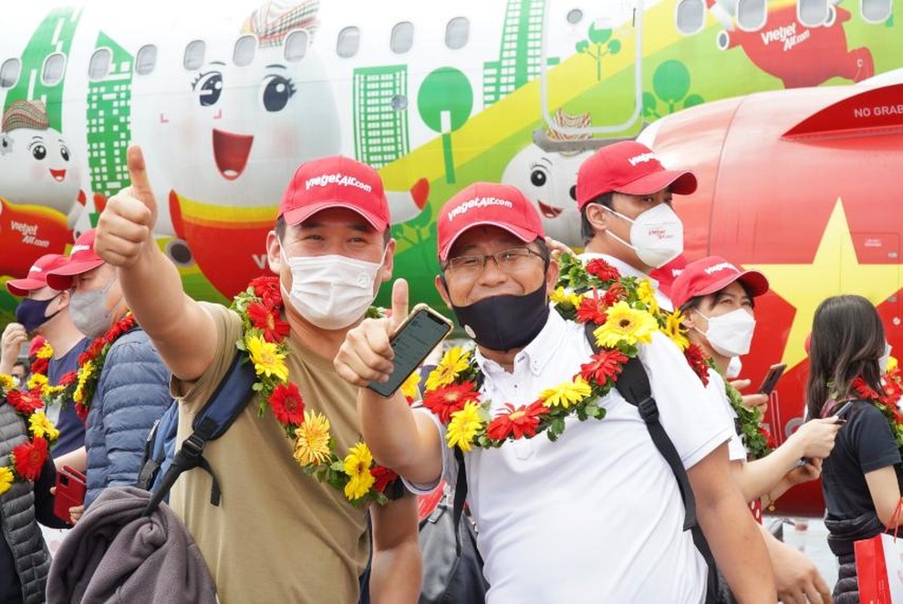 Chuyến bay chở du khách quốc tế đầu tiên đến Phú Quốc sau 2 năm đóng băng - 3 Chuyến bay chở du khách quốc tế đầu tiên đến Phú Quốc sau 2 năm đóng băng - 3