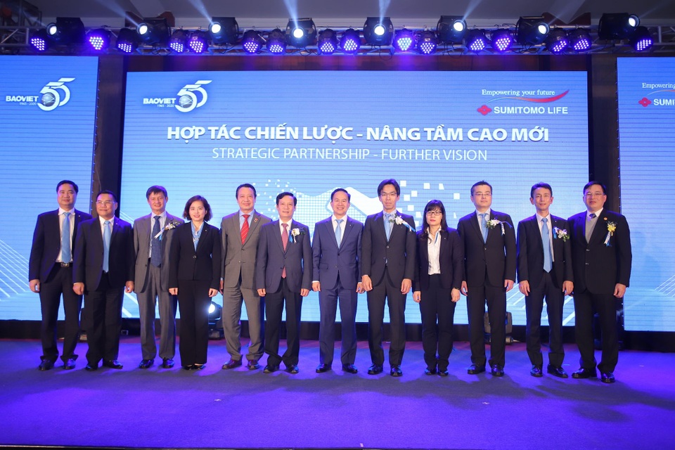 Tập đoàn Bảo Việt chính thức công bố phát hành thành công hơn 41 triệu cổ phần cho Sumitomo Life - 1 Tập đoàn Bảo Việt chính thức công bố phát hành thành công hơn 41 triệu cổ phần cho Sumitomo Life - 1