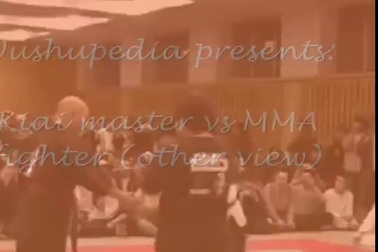 Đại sư "truyền điện" bị võ sĩ MMA hạ trong vòng 1 phút