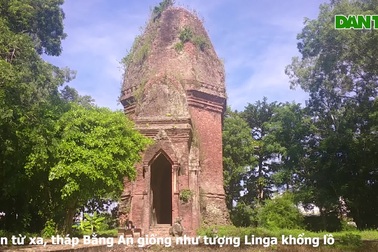 Khám phá tháp Chăm cổ 1.000 năm tuổi hình bát giác