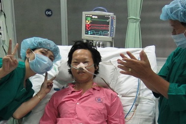 Chuyện người con hiến gan cứu mẹ