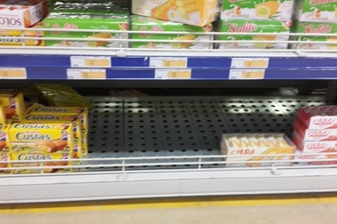 Nhiều cửa hàng, siêu thị đã "bán hết, về ăn Tết"