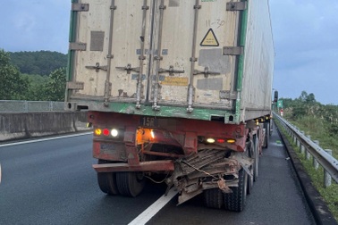 Vụ tai nạn 4 người chết trên cao tốc: Lái xe đầu kéo dương tính với ma tuý