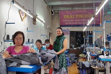 Chuyện về nữ giám đốc hợp tác xã có "Trái tim hồng"