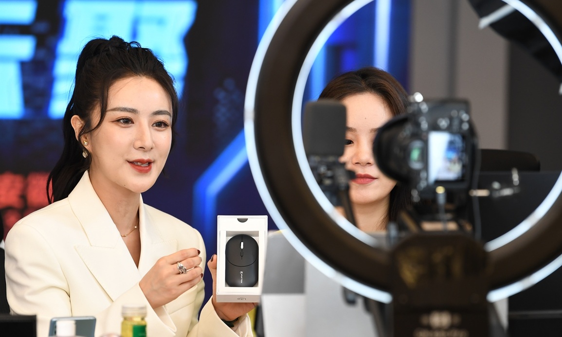 Livestreamer hàng đầu Trung Quốc bị phạt 210 triệu USD vì trốn thuế - 1 Livestreamer hàng đầu Trung Quốc bị phạt 210 triệu USD vì trốn thuế - 1