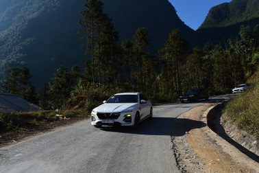 "Say lòng" với vẻ đẹp Hà Giang trong MV “Vì một Việt Nam”