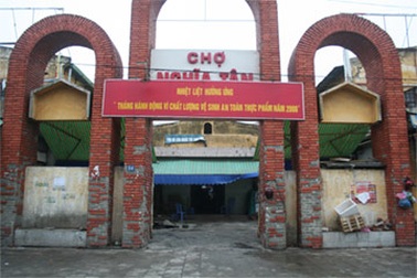 Tiểu thương phản đối xây trung tâm thương mại: Ra tòa!