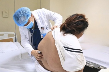 Sản phụ nặng 178kg sinh con an toàn