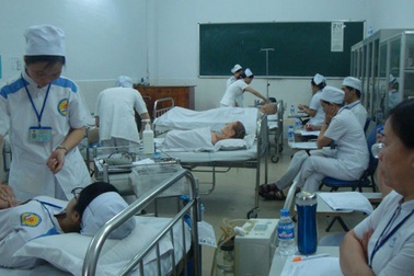 Hoang mang quy định xóa hệ trung cấp y dược