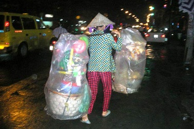 Sài Gòn đêm co ro lạnh