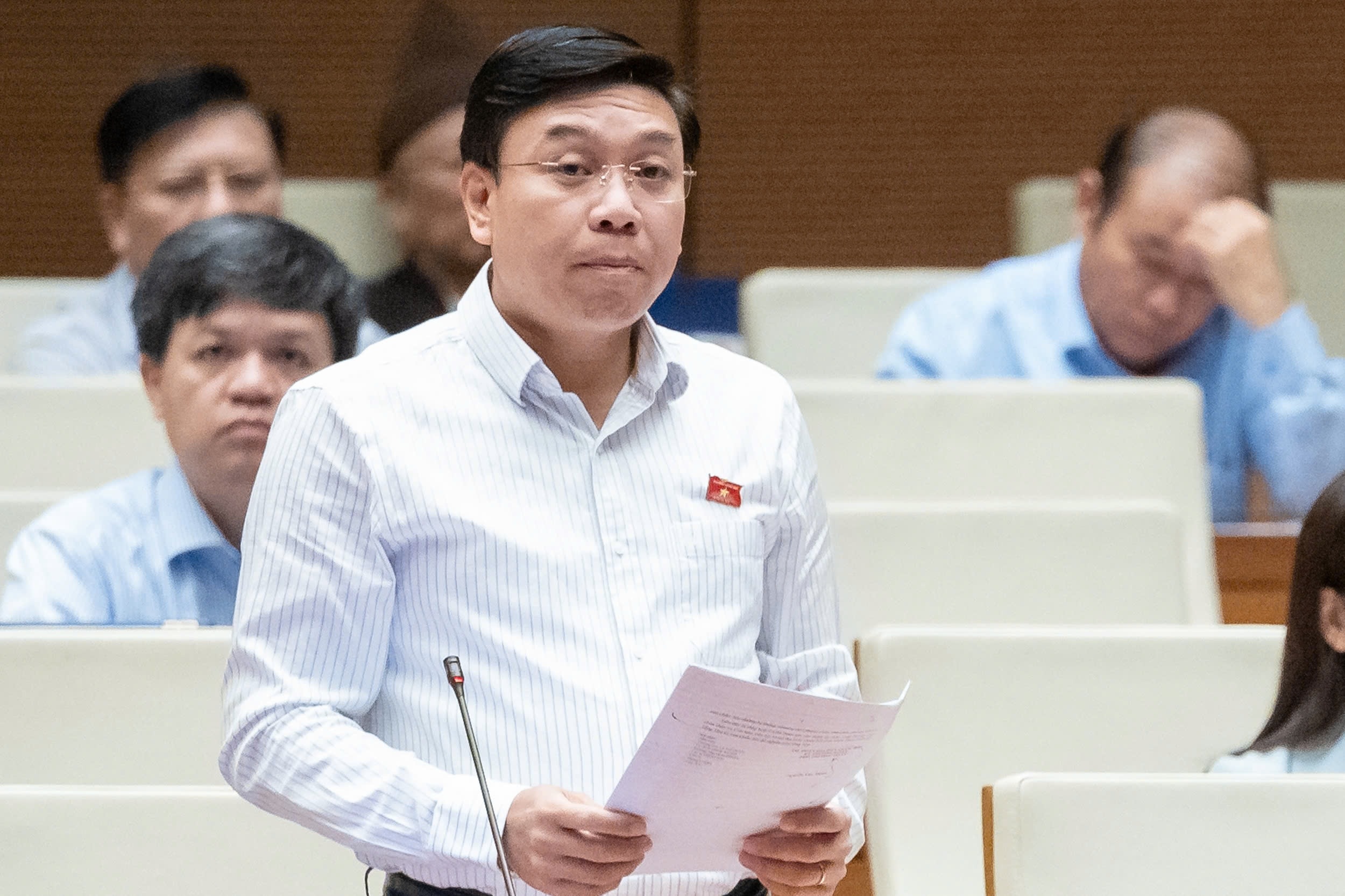 Les personnes qui portent secours à des personnes dans des situations d'urgence doivent-elles s'enregistrer auprès de la police ? - 1 Cá nhân cứu người trong tình huống khẩn cấp có phải đăng ký với công an? - 1