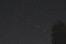 Giải mã những ánh sáng bí ẩn trên bầu trời California