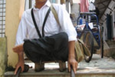 15 năm đi học bằng tay