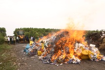 Tiêu hủy hàng chục ngàn bao thuốc lá lậu giáp Tết Nguyên đán