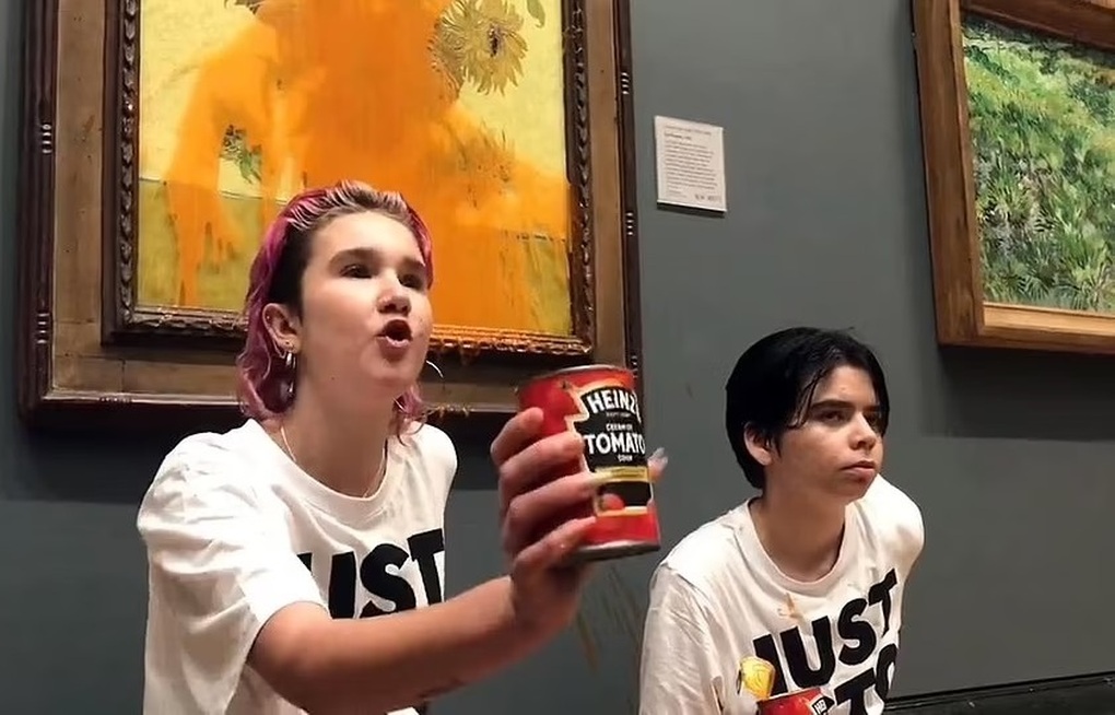 Siêu phẩm hội họa bị hắt bẩn: Bảo vệ môi trường hay là... rối loạn tâm lý? - 4