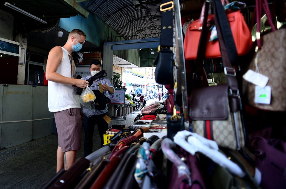 Chợ Bến Thành.jpg