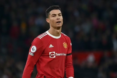 Cổ động viên Man Utd đòi đuổi C.Ronaldo sau cuộc phỏng vấn gây sốc