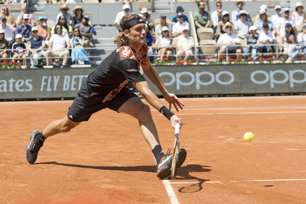 Tsitsipas, Rublev khởi đầu khó khăn ở Roland Garros 2023 - 1 Tsitsipas, Rublev khởi đầu khó khăn ở Roland Garros 2023 - 1