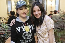 65 tuổi, Lưu Hiểu Khánh trẻ ngang Triệu Vy