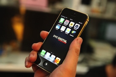 iPhone 5 đúc vàng nguyên khối giá 380 triệu tại Việt Nam  