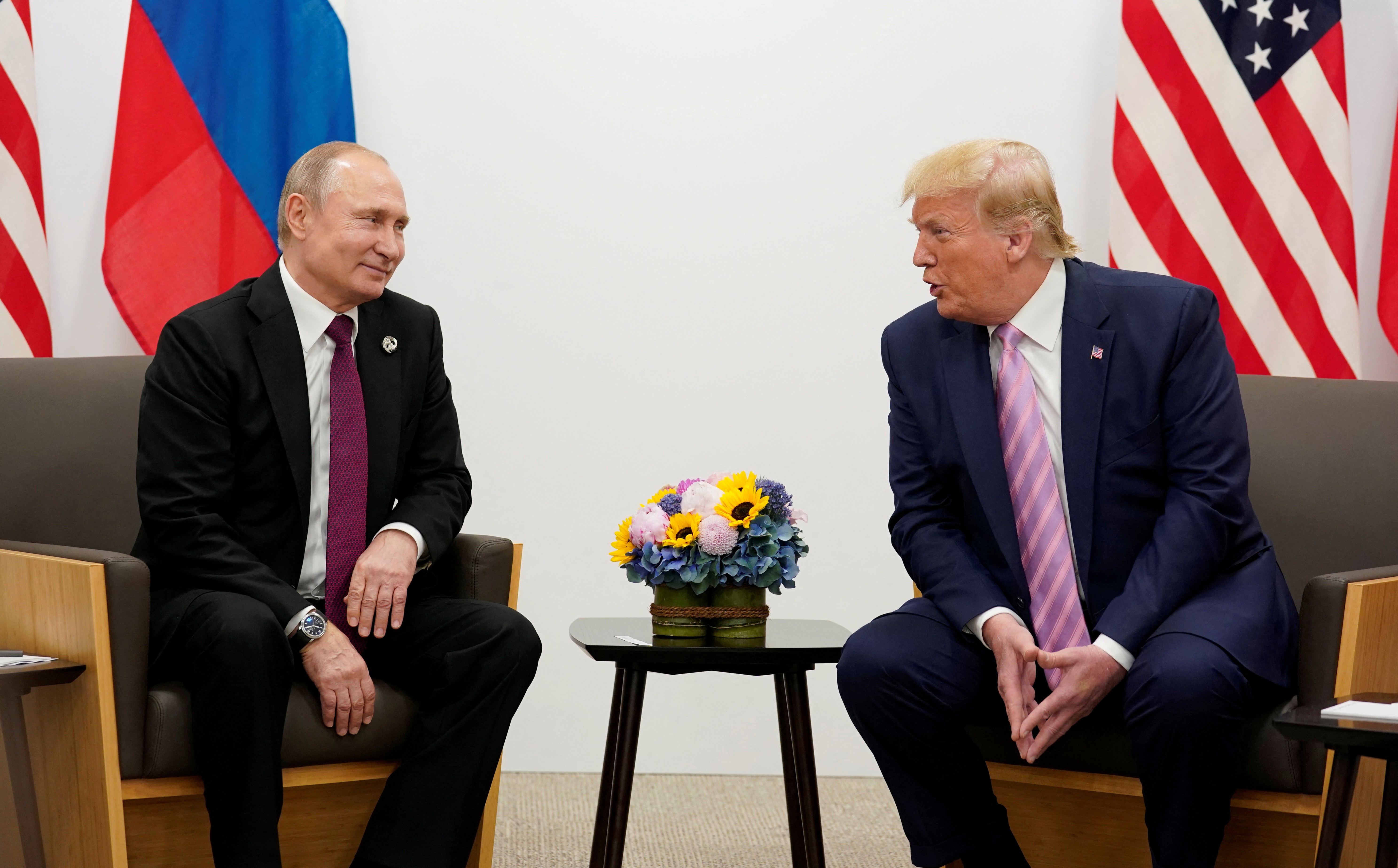 Tổng thống Trump, Putin công bố kết quả điện đàm - 1