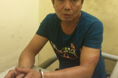 Mang theo ma túy, bị kiểm tra hành chính, rút súng chống trả công an