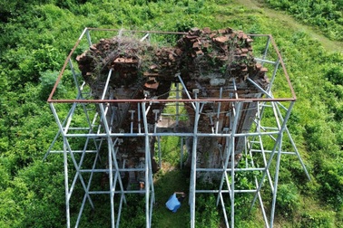 Di tích đặc biệt hoang phế, phải chống đỡ: Trình phương án phục hồi