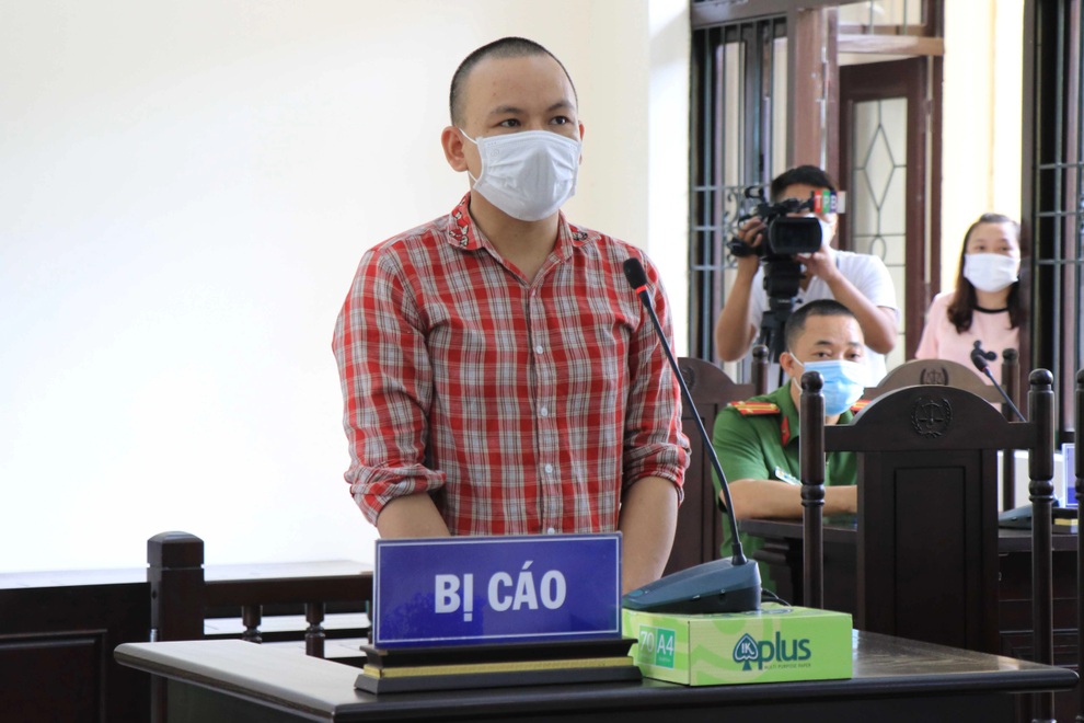 Lĩnh 36 tháng tù vì làm lây lan dịch bệnh, cố tình gây rối trật tự - 1 Lĩnh 36 tháng tù vì làm lây lan dịch bệnh, cố tình gây rối trật tự - 1