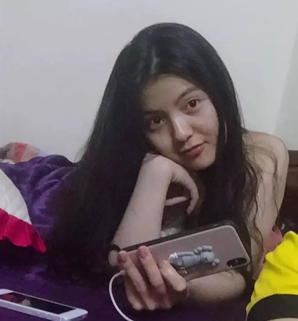 Nhan sắc ngày ấy - bây giờ của vợ Quang Hải có gì khác biệt? - 4 Nhan sắc ngày ấy - bây giờ của vợ Quang Hải có gì khác biệt? - 4