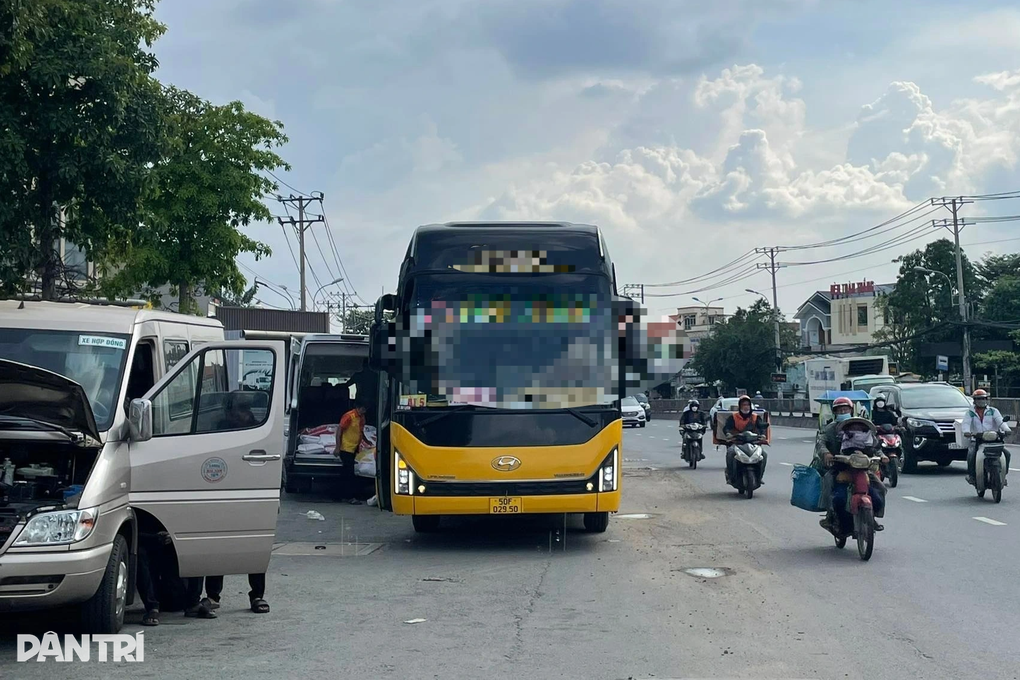 Sở GTVT TPHCM lên tiếng vụ 300 chuyến xe bỏ bến miền Đông - 2 Sở GTVT TPHCM lên tiếng vụ 300 chuyến xe bỏ bến miền Đông - 2
