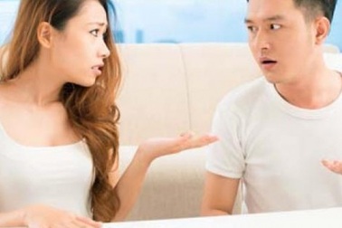Lấy chồng Hà Nội, nàng dâu khổ sở vì phải dấm dúi tiền biếu Tết nhà ngoại