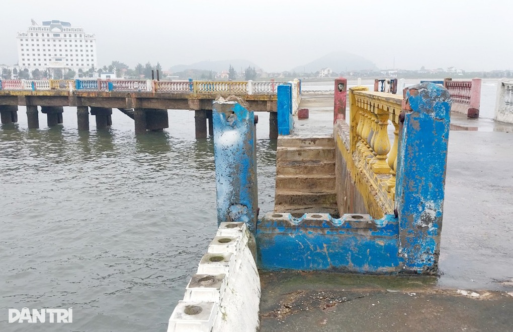 Hàng loạt sai phạm về quy hoạch, xây dựng trên đảo Lan Châu - 4 Hàng loạt sai phạm về quy hoạch, xây dựng trên đảo Lan Châu - 4