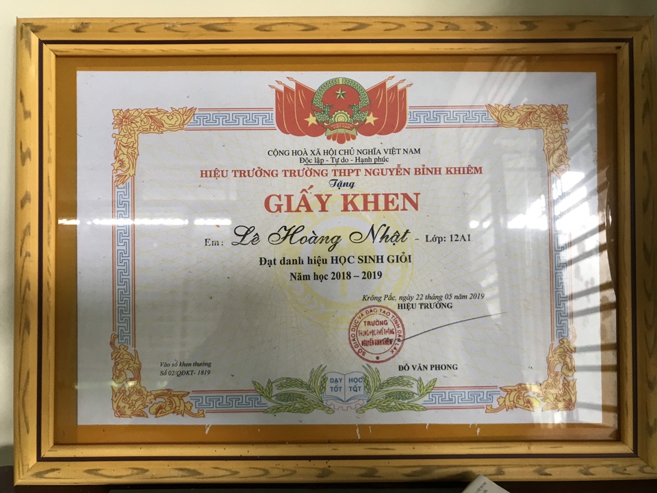 Đau nhói lòng cảnh cậu học trò hai lần lỗi hẹn với kì thi tốt nghiệp THPT - 3 Đau nhói lòng cảnh cậu học trò hai lần lỗi hẹn với kì thi tốt nghiệp THPT - 3