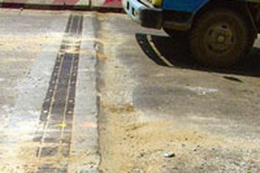 Đường Xuyên Á: Chưa hoàn thành đã xuống cấp