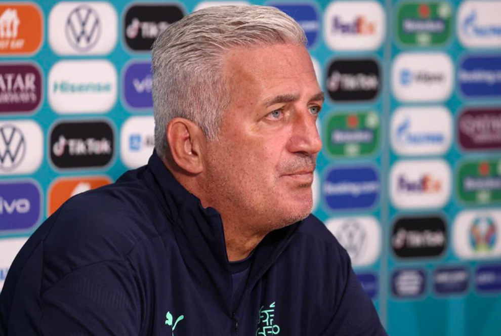 HLV Enrique: Tây Ban Nha sẽ chơi tấn công trước Thụy Sỹ - 2