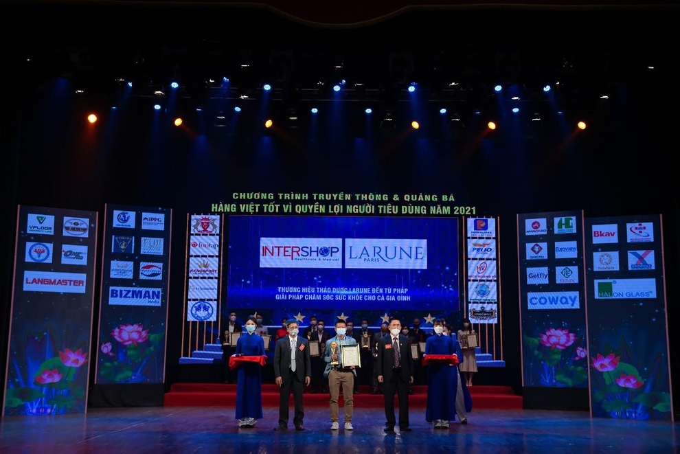 LARUNE nhận giải thưởng Thương hiệu vàng năm 2021 - 2
