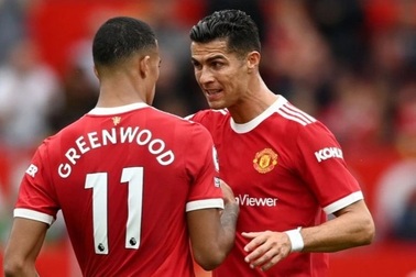 C.Ronaldo lớn tiếng chỉ trích đồng đội, Man Utd sắp "loạn"?