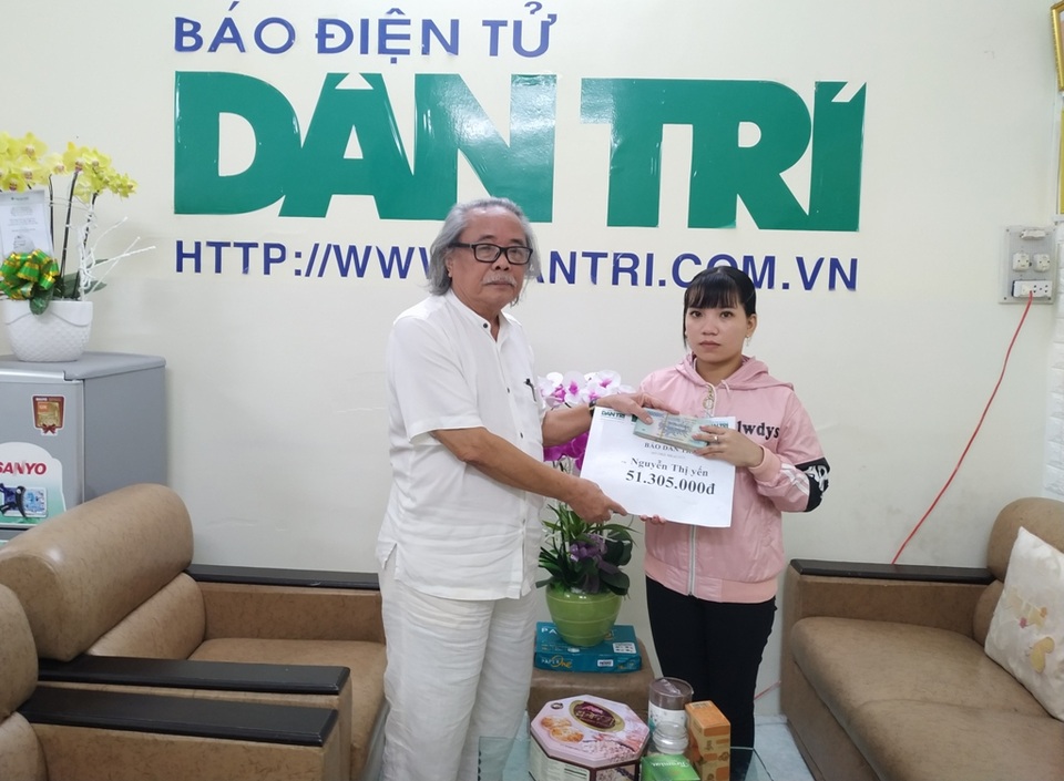 Trao hơn 51 triệu đồng của bạn đọc giúp đỡ người cha nằm liệt giường - 1 Trao hơn 51 triệu đồng của bạn đọc giúp đỡ người cha nằm liệt giường - 1