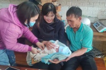 Trích xuất camera tìm người bỏ lại bé trai giữa trời rét lạnh