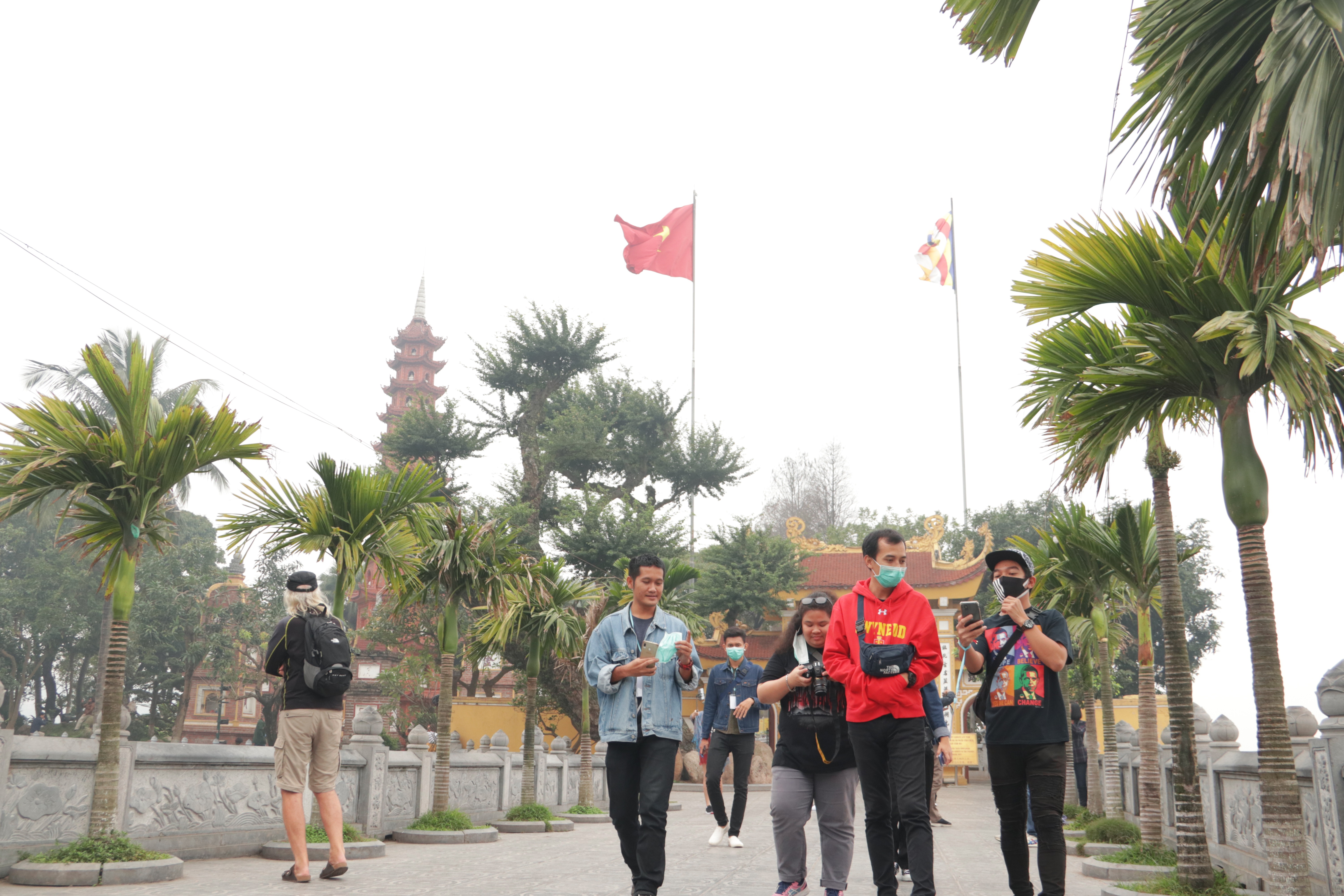 Hà Nội: Điểm du lịch nổi tiếng tấp nập khách tham quan trở lại - 13 Hà Nội: Điểm du lịch nổi tiếng tấp nập khách tham quan trở lại - 13