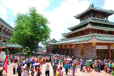 Đầu xuân viếng thăm những ngôi chùa nổi tiếng phương Nam