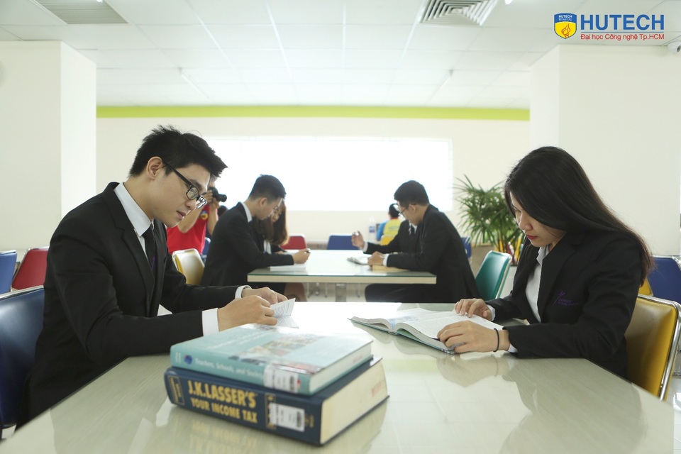 Học Thạc sĩ Quản trị kinh doanh quốc tế với chương trình MBA OUM ngay tại Việt Nam - 1 Học Thạc sĩ Quản trị kinh doanh quốc tế với chương trình MBA OUM ngay tại Việt Nam - 1