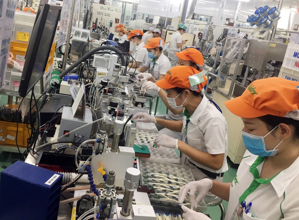 Công nhân sớm trở lại làm việc sau Tết - 1 Công nhân sớm trở lại làm việc sau Tết - 1