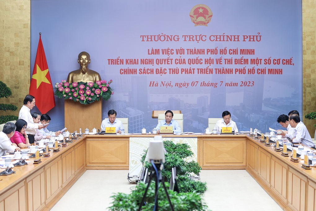 Thường trực Chính phủ họp với TPHCM về triển khai loạt cơ chế đặc thù mới - 1 Thường trực Chính phủ họp với TPHCM về triển khai loạt cơ chế đặc thù mới - 1