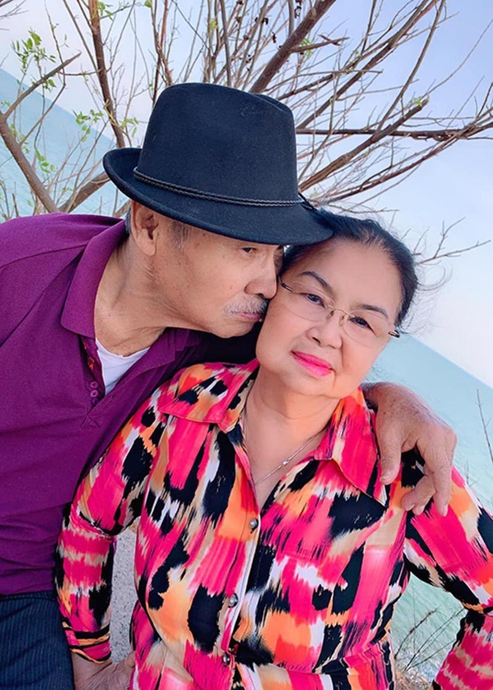 Tình yêu 50 năm lãng mạn hơn phim của ba mẹ diễn viên Lý Hùng - 4 Tình yêu 50 năm lãng mạn hơn phim của ba mẹ diễn viên Lý Hùng - 4