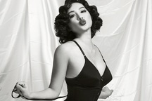 Hóa thân thành Marilyn Monroe, Yaya Trương Nhi cực gợi cảm